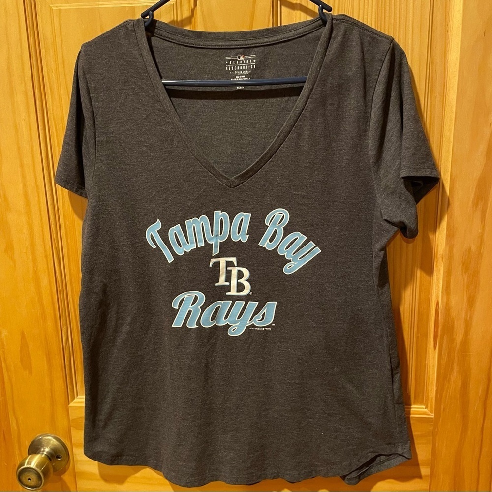 Tampa Bay Rays women’s v-neck short sleeve gray T-shirt used good condition L